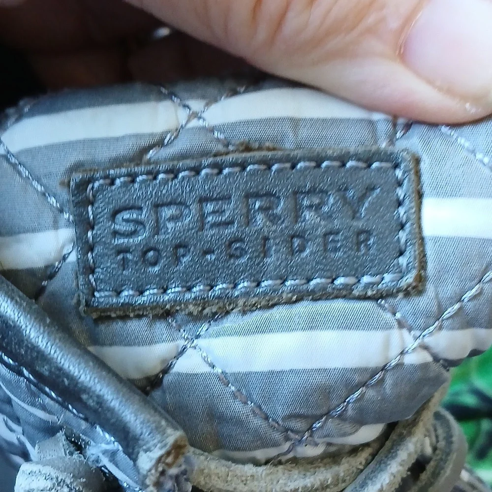 Sperry Saltwater Grey, White Striped Duck Boots Size 7 Women Waterproof Winter